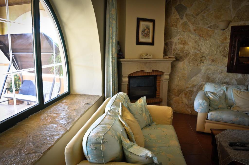 Orsalia Luxury Suites Platanés Oda fotoğraf