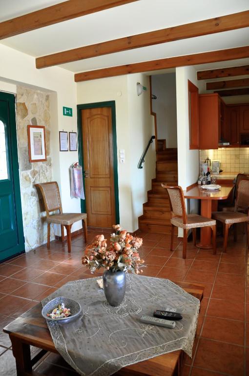 Orsalia Luxury Suites Platanés Oda fotoğraf