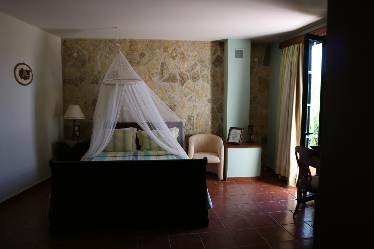Orsalia Luxury Suites Platanés Dış mekan fotoğraf